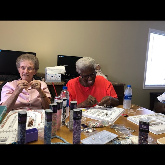 Meet your Posher, Debbie - Picture 4 of 7